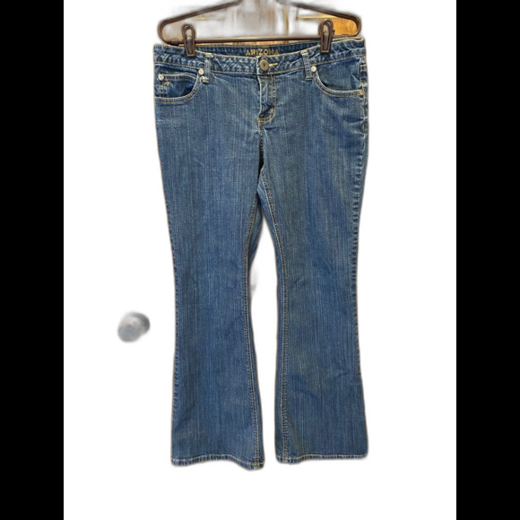 Arizona Jean Co Size 13 Womens Junior Denim Jeans w/ cute Pockets - Picture 1 of 11